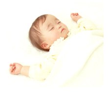 眠っている赤ちゃん